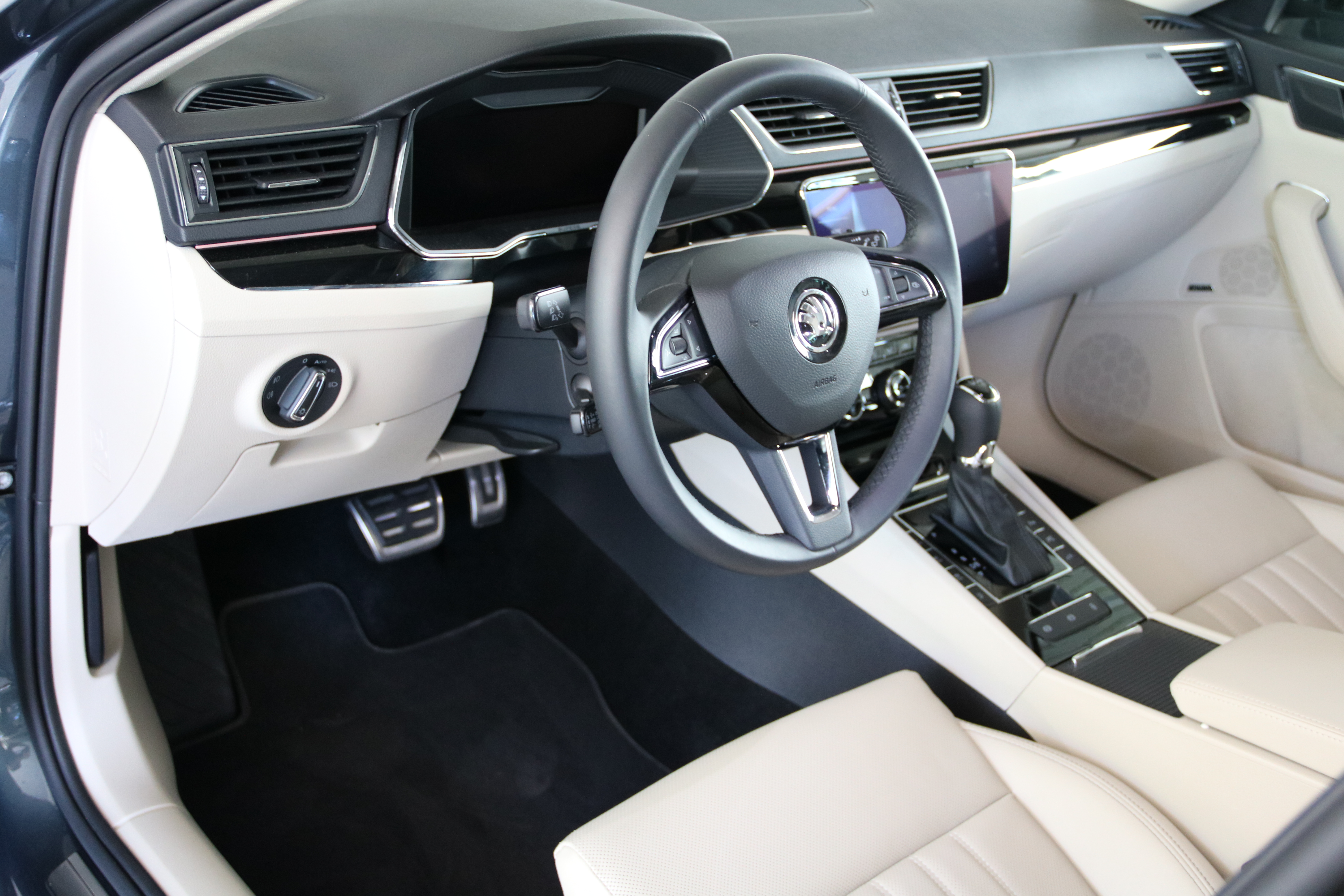 Skoda Superb Combi iV Kabine